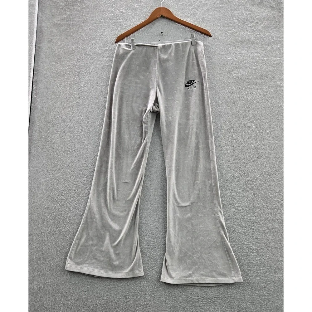 Nike Air Women Activewear Pants L Gray Sweats Velour Flared Swoosh Allover READ